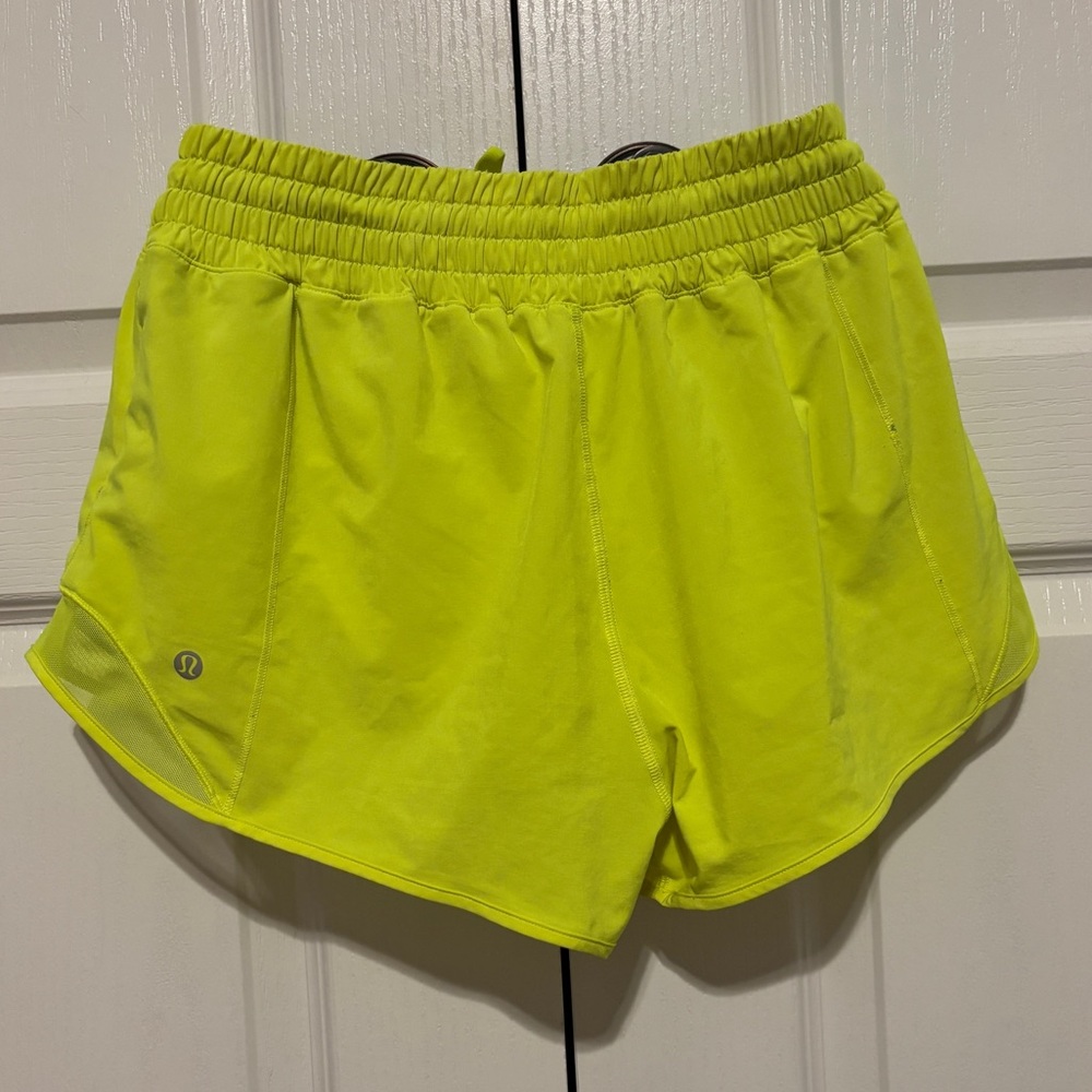 USED! Lululemon Hotty Hot shorts 2.5inch inseam!
Size: 8
Color: Electric lemon - Picture 2 of 5